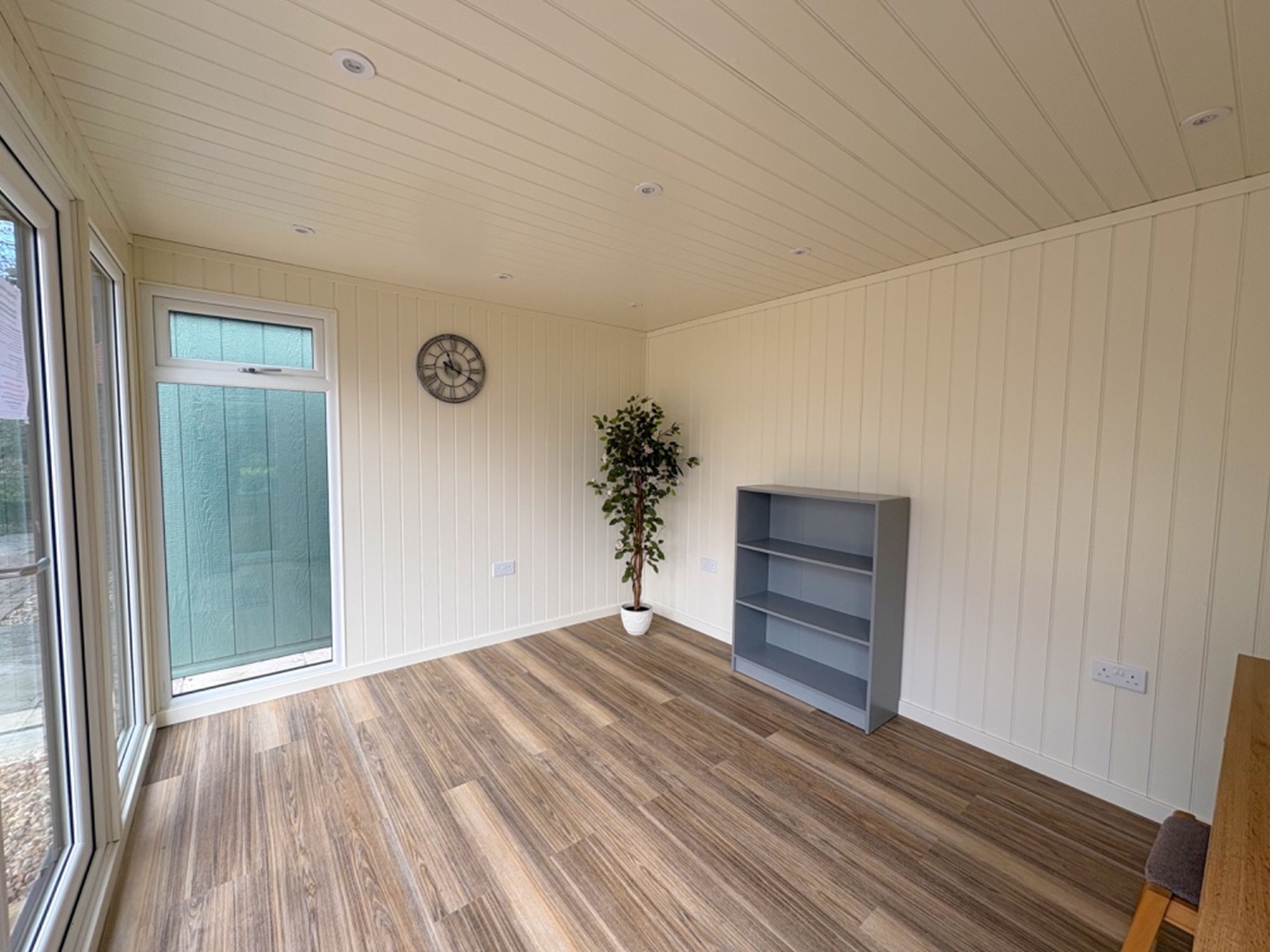 Painted interior lining and vinyl tile flooring
