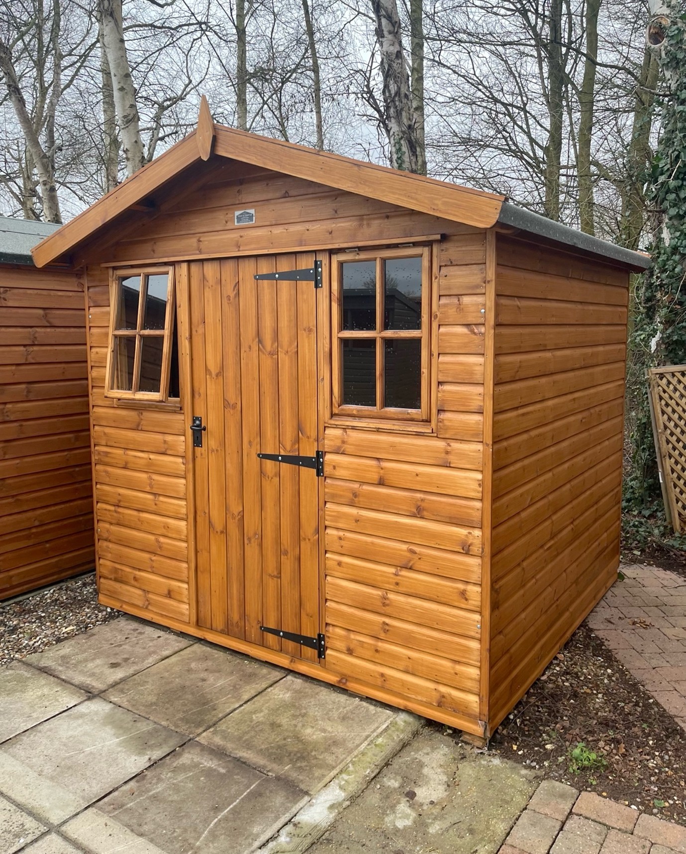 Norfolk Chalet Cottage style 8ft x 7ft (2.4m x 2.1m) in Sadolin wood stain